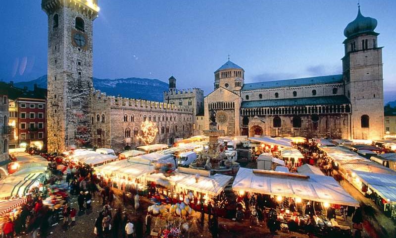 Mercatini della solidarietà, Natale 2015