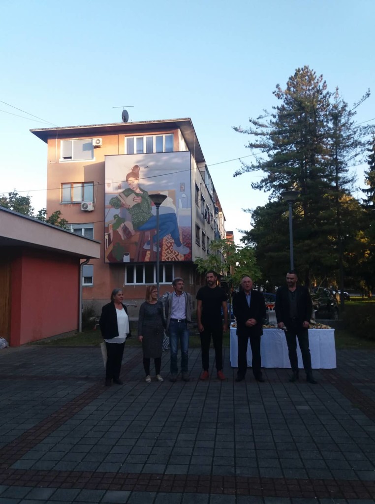 Inaugurazione del murale "Šta je unutra?" di Andrej Žikić Artez 